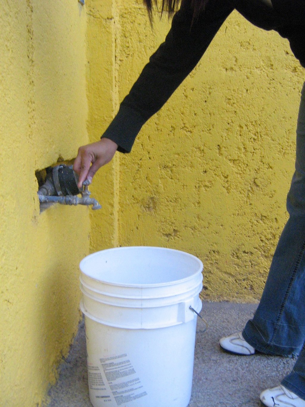 Petición. Ahora debe ser responsabilidad de los ciudadanos cuidar el agua y denunciar mal uso del líquido.