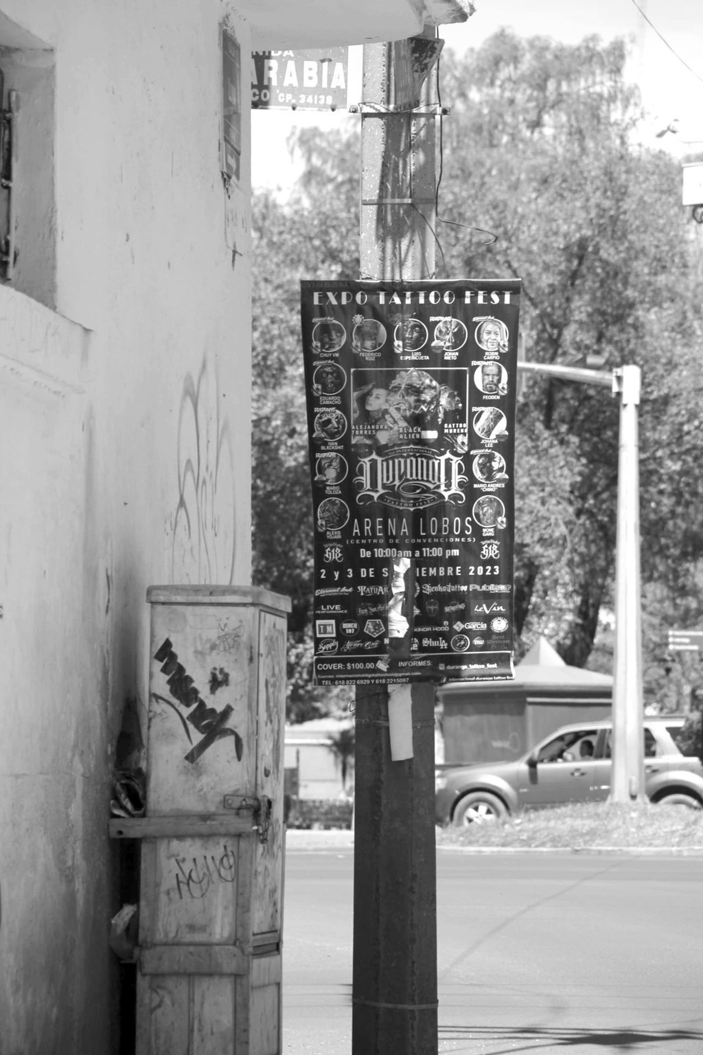 Retiro. Cada 15 días se hace el retiro de publicidad sin permiso, pero reconocen que no es suficiente.