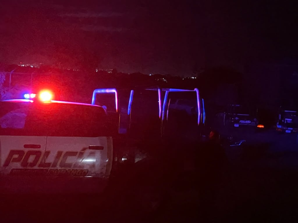 Caso. Autoridades del orden recibieron el repote de un carro abandonado en el fraccionamiento Las Playas.