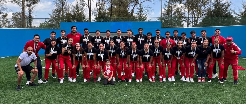 Plateados. Los equipos de la UJED se quedaron con el segundo lugar del futbol bardas de la Universiada Nacional 2025.