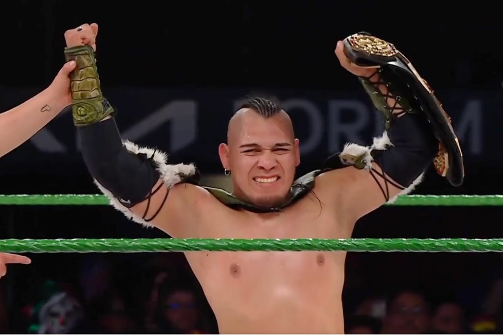 WWE: Hijo del Vikingo retiene el Megacampeonato en su debut en Worlds Collide