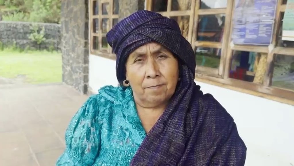 Fue reconocida por preservar y enseñar técnicas textiles purépechas y cocina tradicional michoacana.