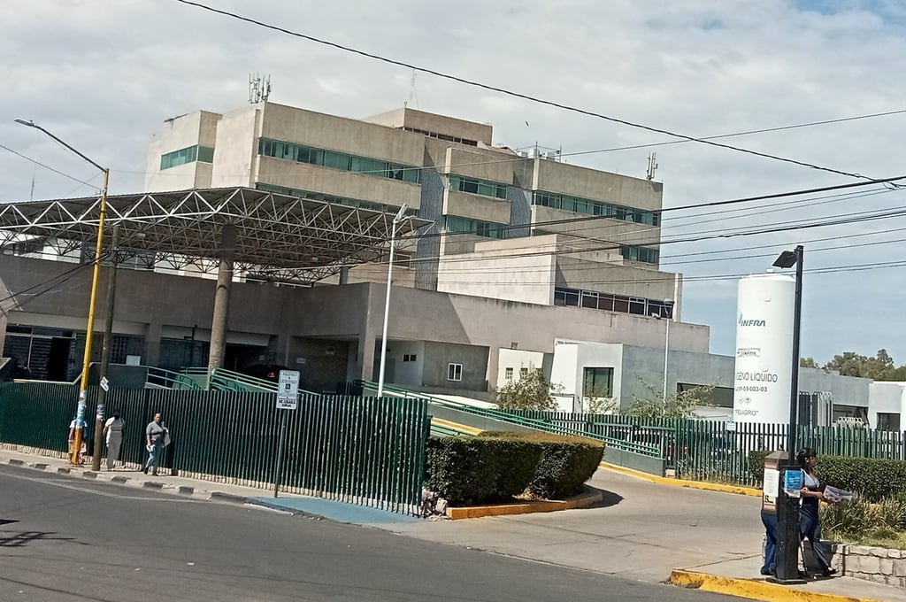 Una mujer de la tercera edad fue llevada al IMSS con lesiones por probable omisión de cuidados y violencia familiar.