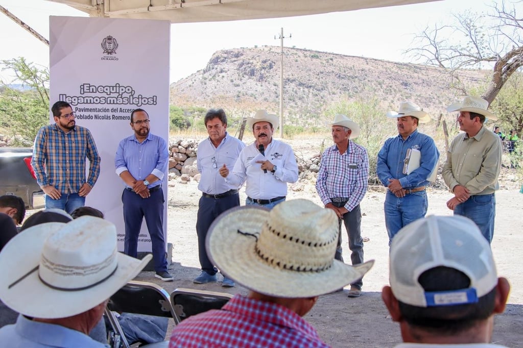 El presidente municipal Bonifacio Herrera comentó que se pueden llevar a cabo estos trabajos de mejora que alcanzan y dignifican a las comunidades del medio rural.