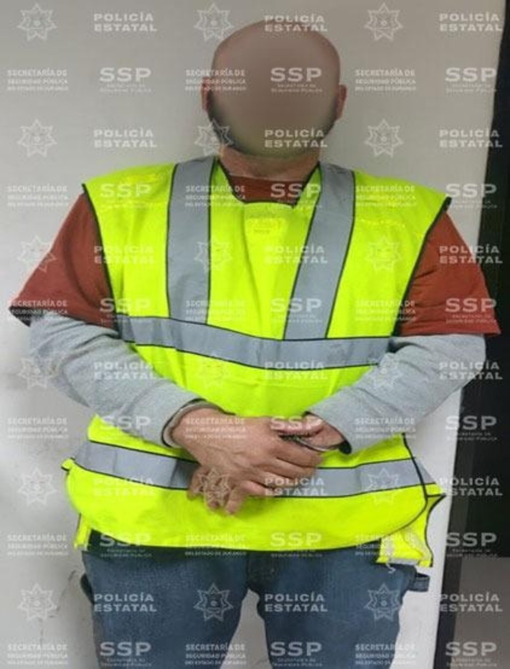 Acción. Estatales detuvieron a un sujeto por golpear a cachazos con una pistola a su cuñado en la ciudad de Durango.