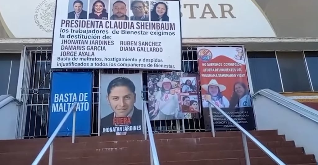Cierre. Los trabajadores de Bienestar insisten en no terminar el plantón hasta que quede fuera el actual Delegado.