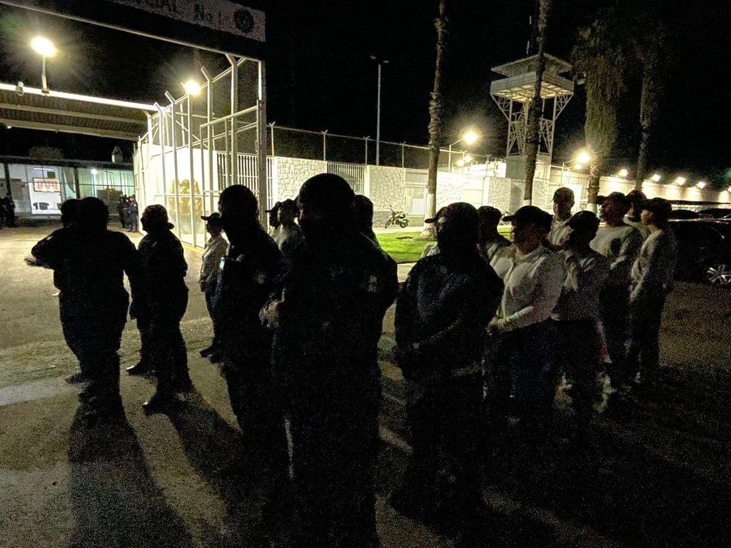 Revisión. El despliegue de los cuerpos de seguridad se efectuó cerca de las 22:00 horas e involucró tanto a las corporaciones locales como a las del orden federal.