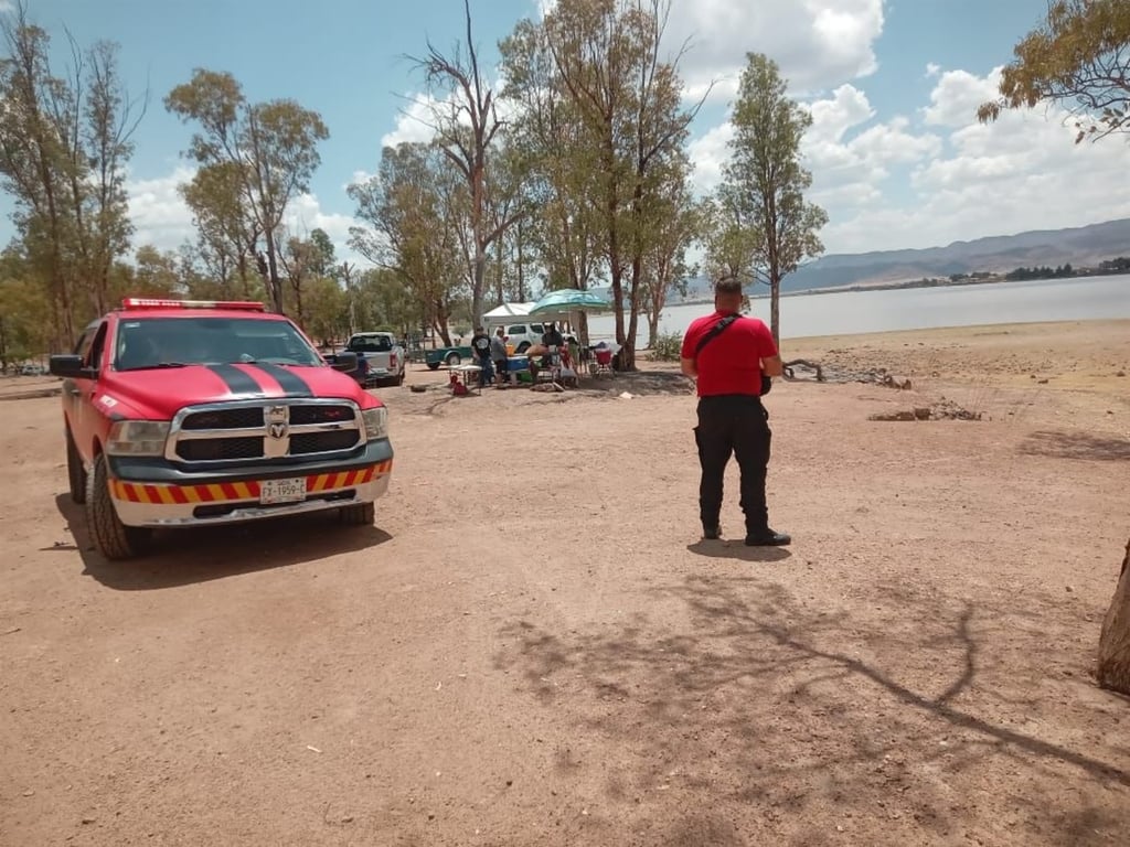 Recorridos. Por temporada de calor la ciudadanía acude a paseos en cuerpos de agua; se les pide no ingresar a nadar.