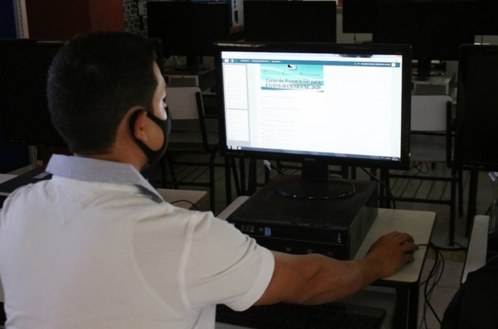 Fecha. El pasado 13 de junio se realizo el examen Ceneval en la UJED y algunos alumnos no pudieron registrarse.