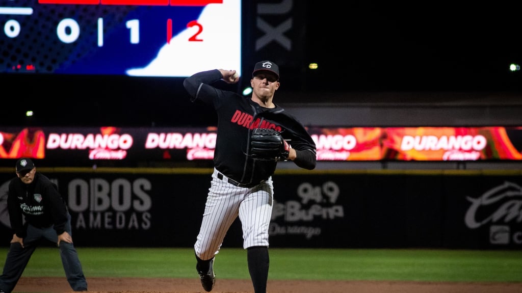 Caliente de Durango: Jake Thompson causa baja; Hinojosa y Lugbauer, en observación médica