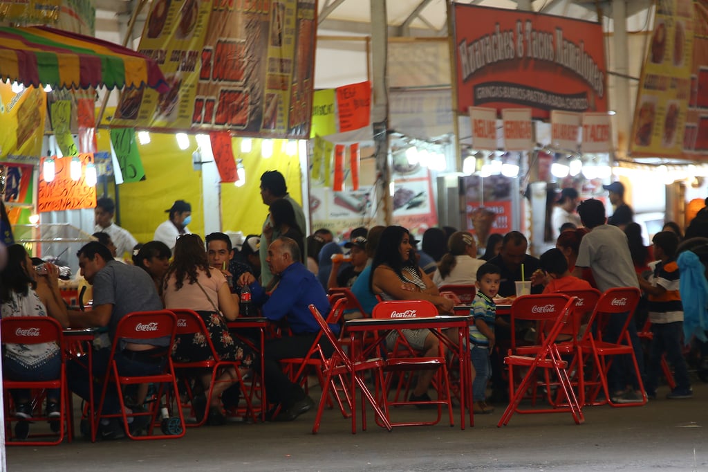 Muestreo. Durante la Feria se estarán realizando tomas de los alimentos para ser analizados.