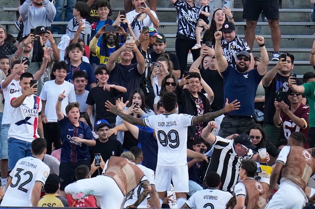 Sorpresa. El flamante campeón de Europa, el París Saing-Germain, sucumbió este jueves ante un imparable Botafogo, campeón de la Copa Libertadores de 2024.