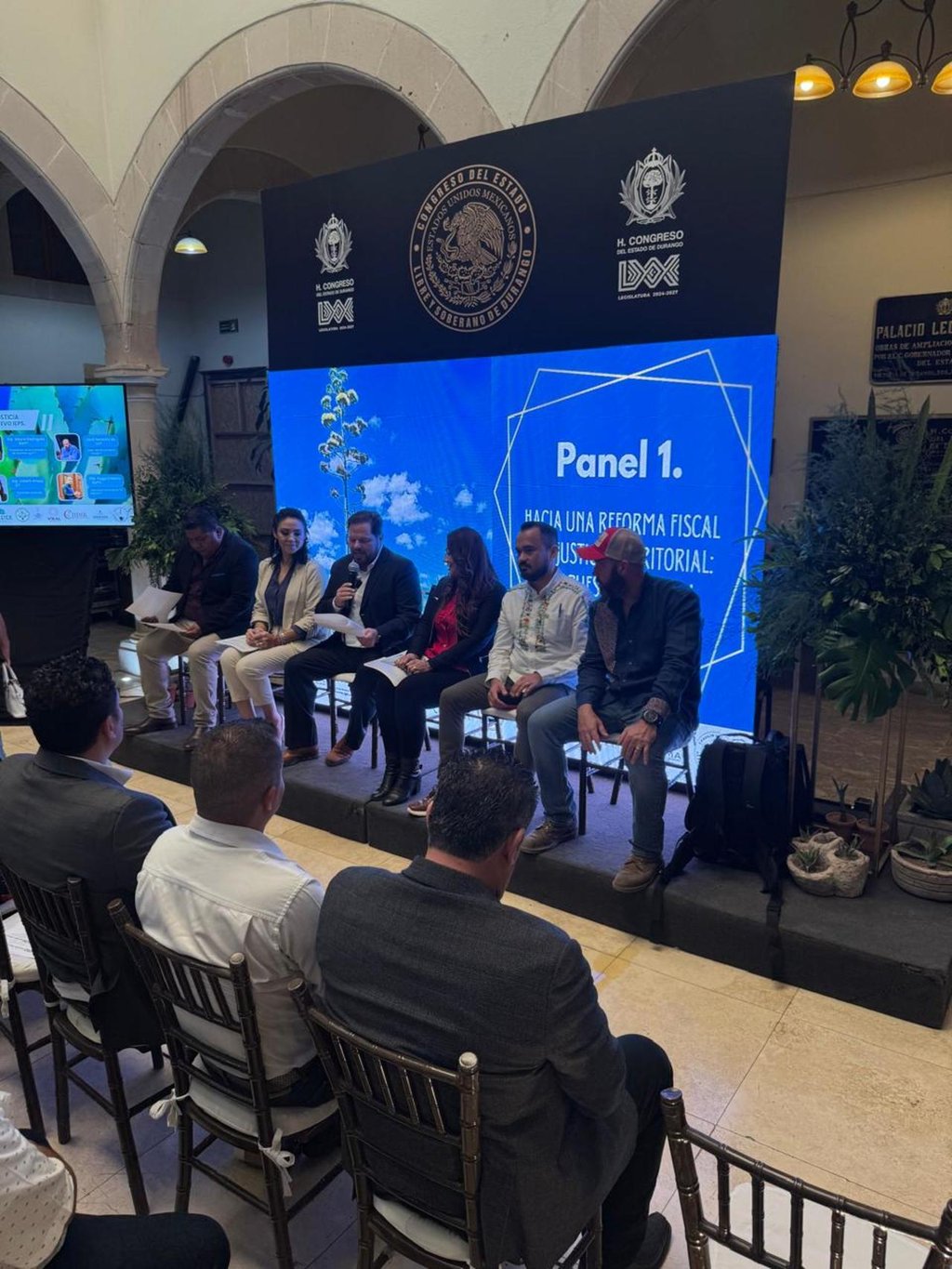 Presencia. El evento contó con la presencia de legisladores, autoridades e investigadores.