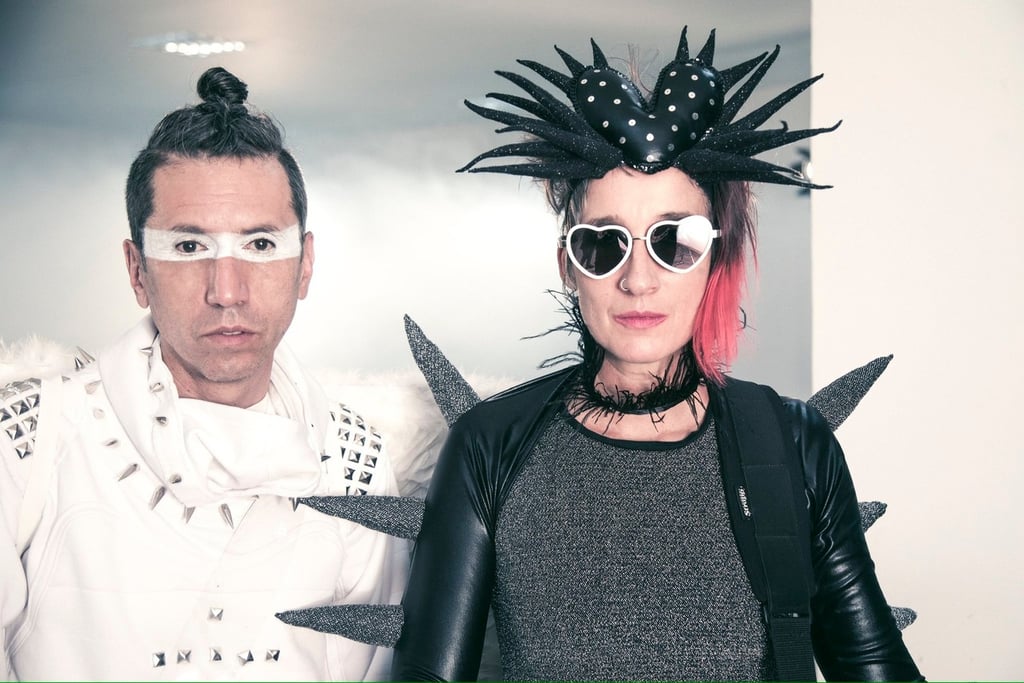 Equipo. Aterciopelados está compuesto por Andrea Echeverri y Héctor Buitrago, quienes guiaron al público por un recorrido emocional cargado de poesía, crítica y energía.