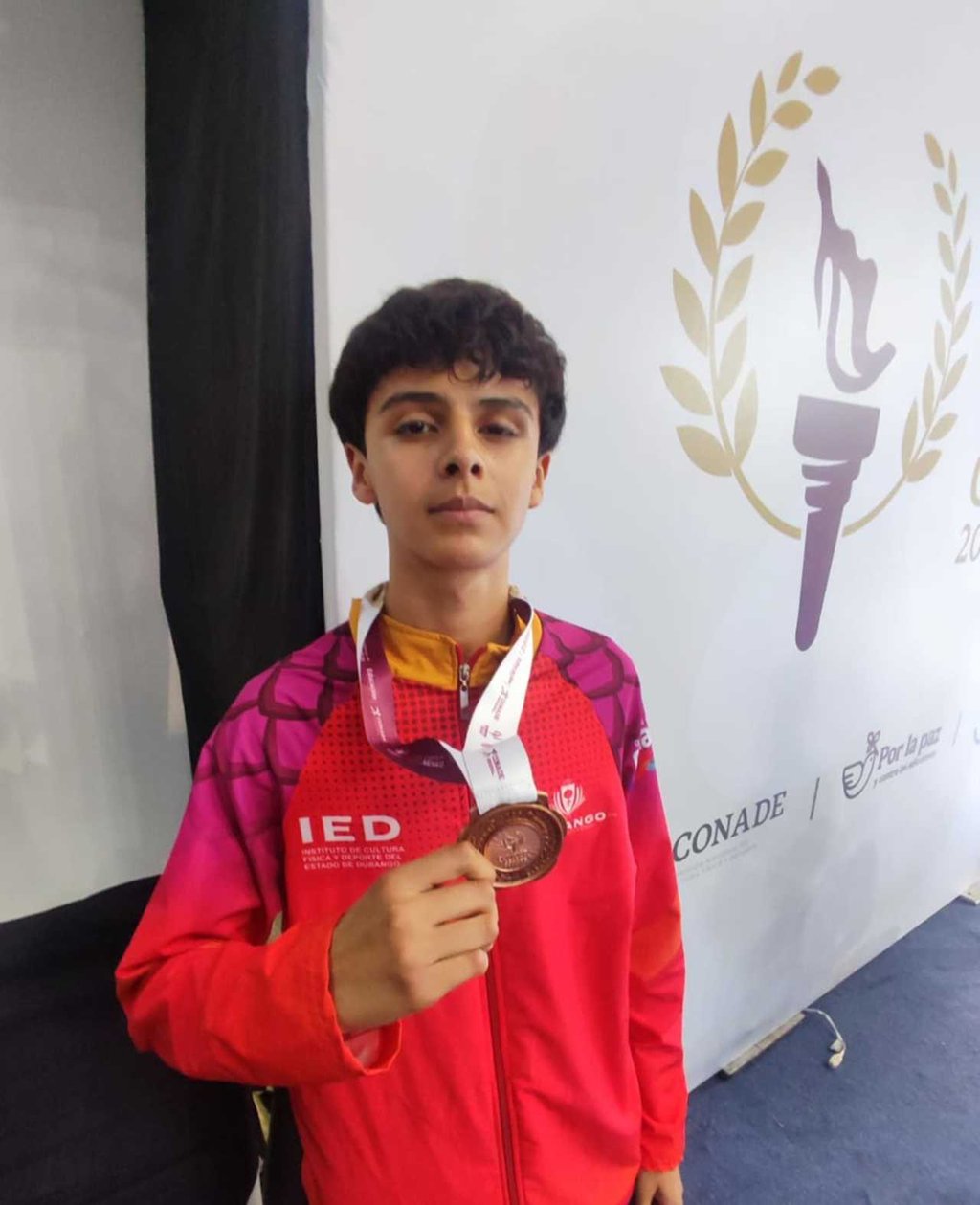 Podio. El encargado de poner a Durango en el medallero fue Daniel Huetamo Estrada, quien se colgó la medalla de bronce.