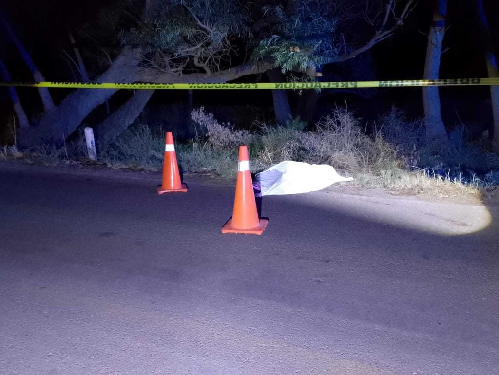 Trágico. Los tripulantes de la Expedition no traían cinturores de seguridad; al quedar la unidad dando volteretas en carretera, salieron proyectados.