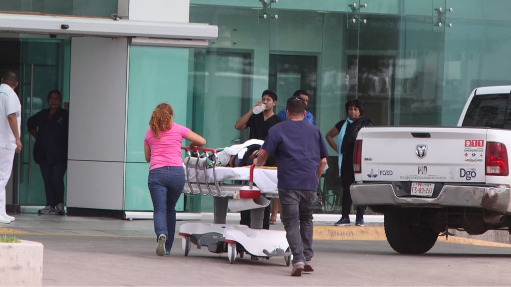 Trasladan al HG450 a hombre atropellado al circular en su motocicleta 