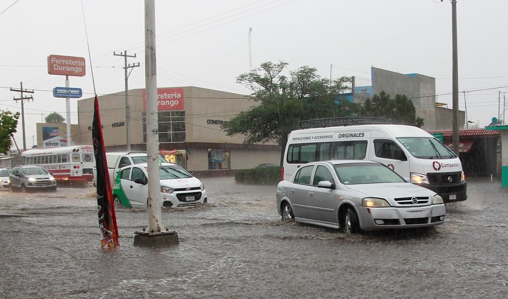 Precauciones. Se esperan lluvias puntuales muy fuertes en Durango, Nuevo León, Zacatecas y Aguascalientes, así como fuertes en Chihuahua y Coahuila.