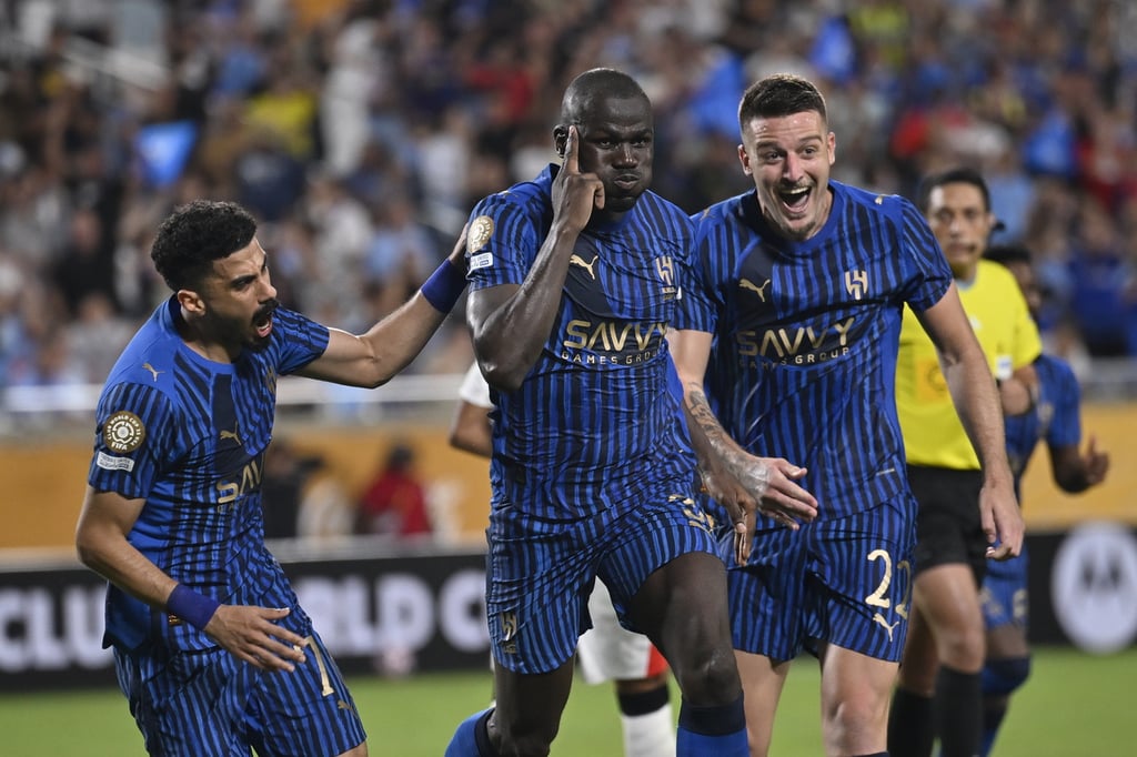 Campanazo. El Al Hilal del italiano Simone Inzaghi dio la campanada este lunes al ganar por 4-3 en la prórroga contra el Manchester City de Pep Guardiola en el Camping World Stadium de Orlando para avanzar a los cuartos de final del Mundial de Clubes.