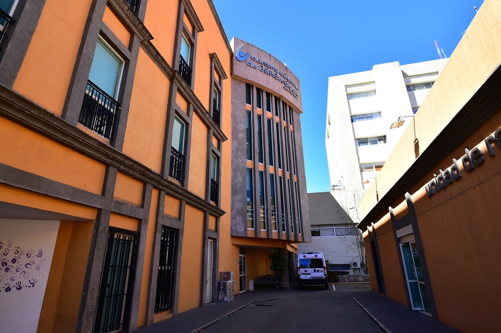 Cancerología. Los pacientes que necesitan radioterapia están siendo enviados a Gómez Palacio, pero tienen que hacer lista de espera.