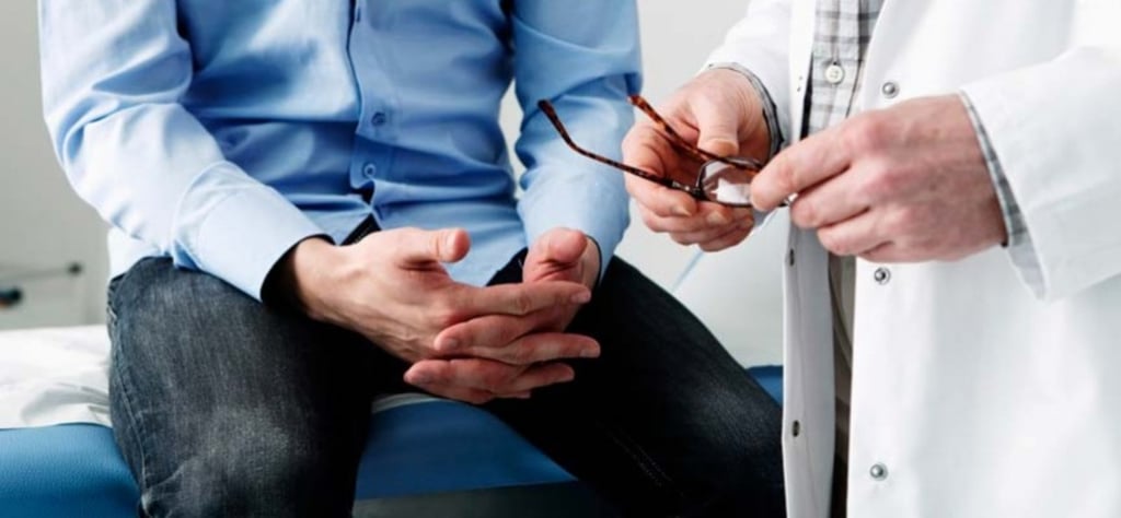 Aspectos. Es importante que a partir de los 40 años los hombres inicien con revisiones médicas para eliminar la posibilidad de cáncer de próstata y, si se padece, para atacarlo a tiempo.