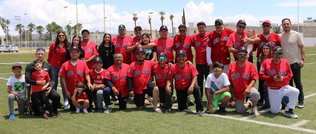 Monarca. El Club de Tenis Guadiana se corona como el nuevo monarca de la categoría B.