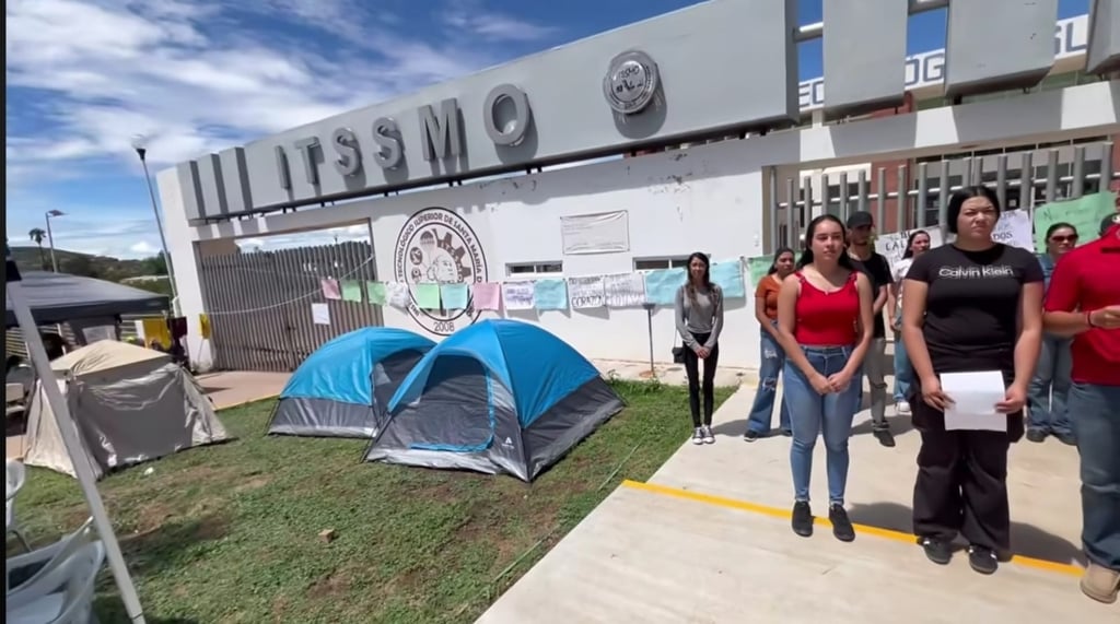 Postura. Alumnos del ITSSMO denuncian amenazas de la Directora a quienes se sumen al movimiento; está hablando directamente a los padres de familia para pedirles que no permitan a sus hijos participar en el cierre o habrá represalias.