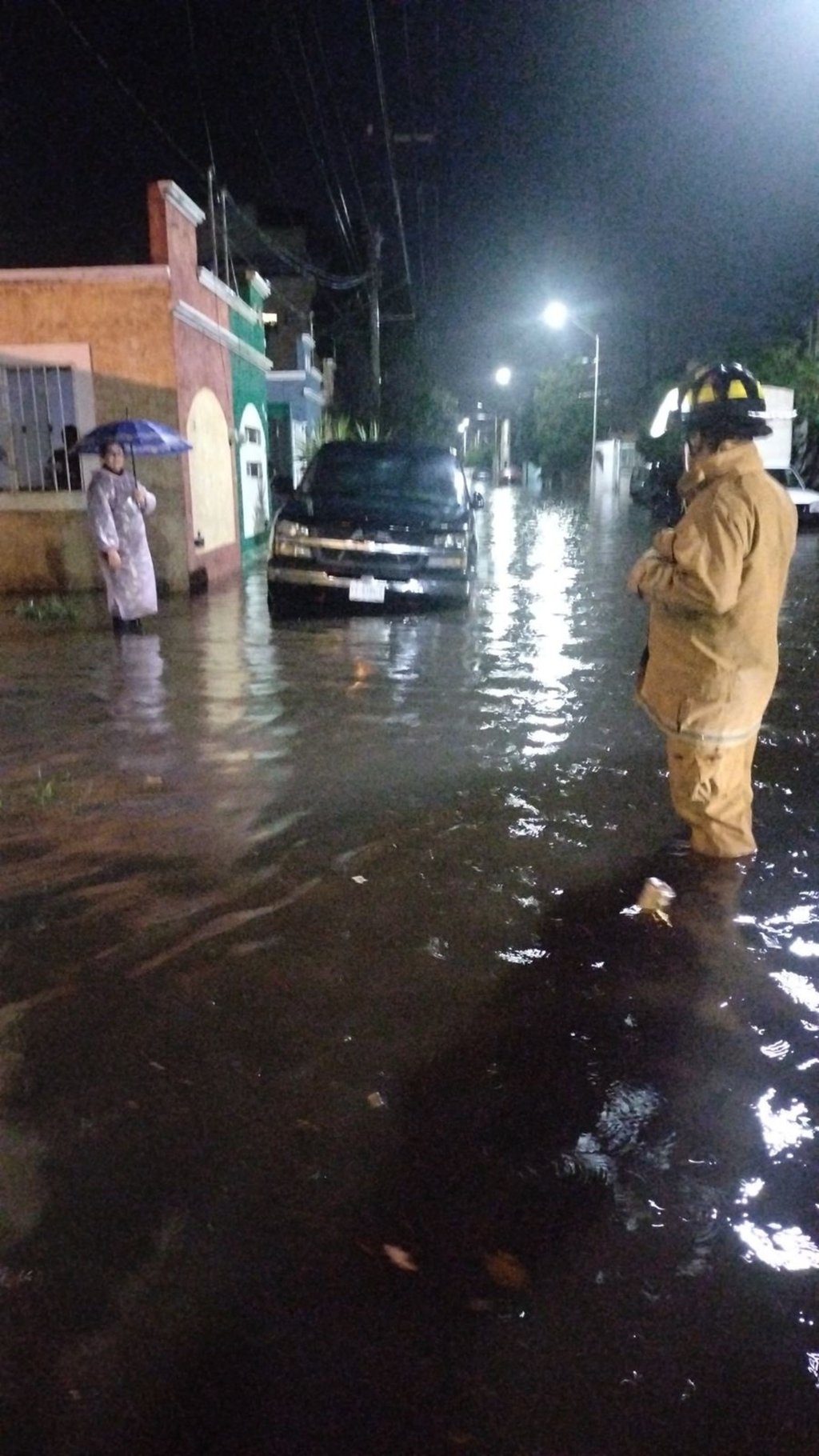 Reportes. Por las constantes lluvias de la madrugada de este 4 de julio, se registraron inundaciones.