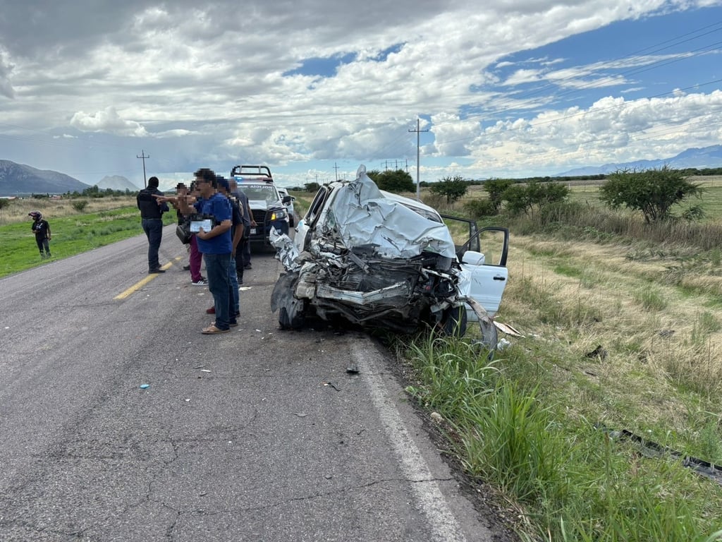 Hecho. Un choque frontal registrado en la carretera a Santiago Papasquiaro cobró la vida de una persona del sexo masculino.