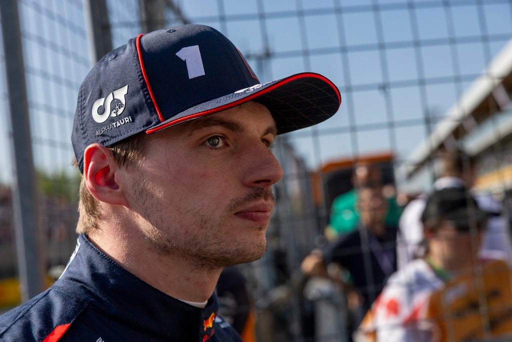 Equipo. Actualmente, Max Verstappen comparte escenario en Red Bull junto al corredor japonés, Yuki Tsunoda.