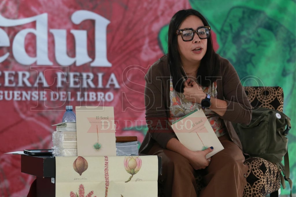 Ruth Castro presenta 'El Sotol', un libro de años de investigación