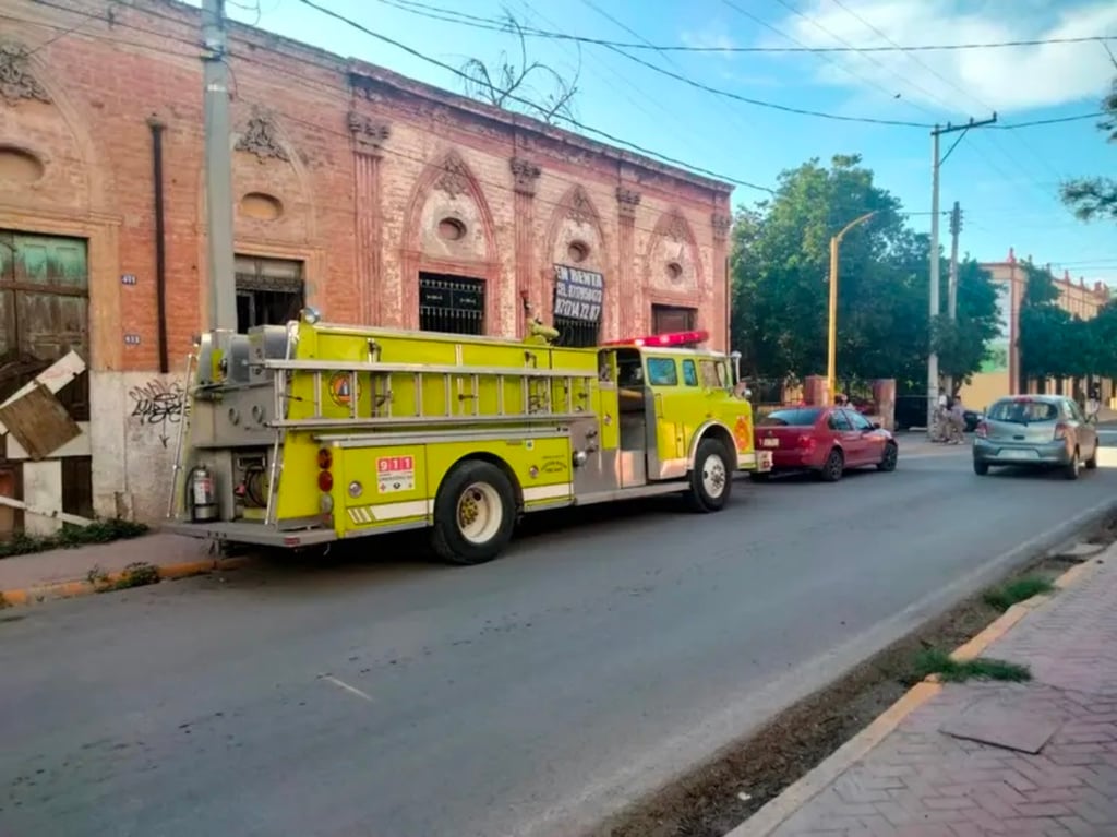 Intervención. Se registró un incendio en una propiedad abandonada, frente a una escuela.