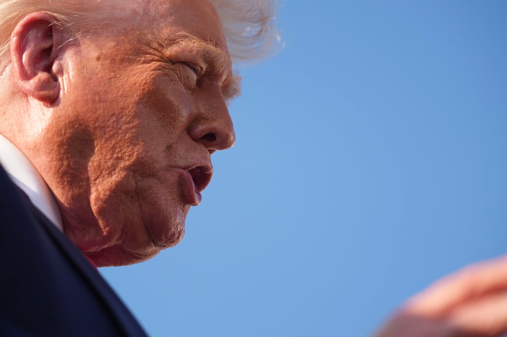 Trump analiza imponer arancel generalizado del 10% a 'países pequeños'