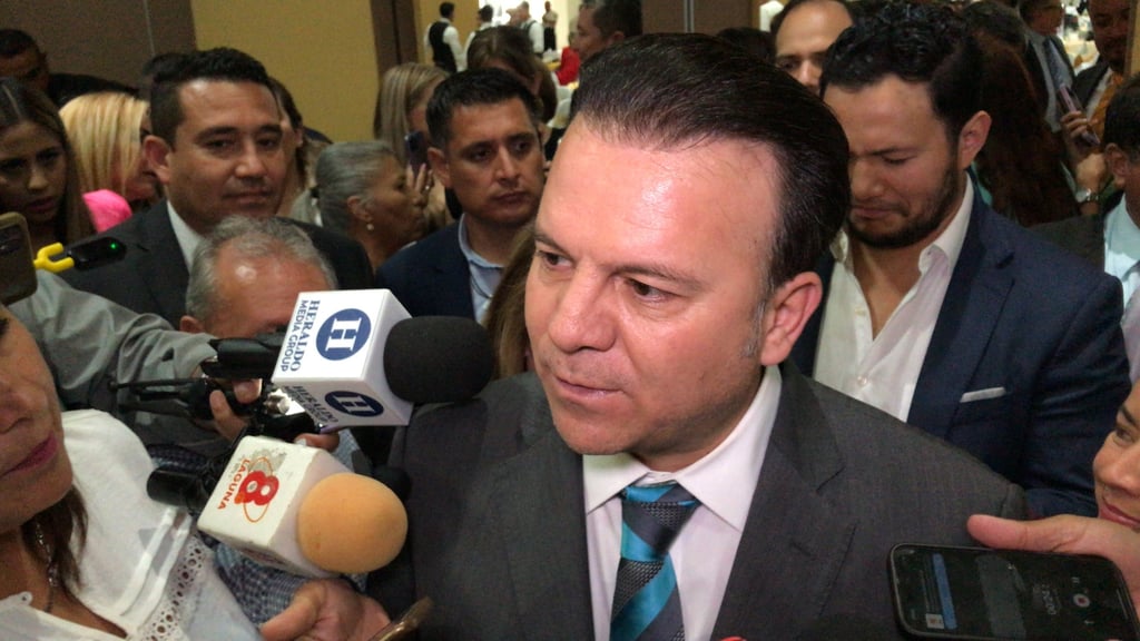 Esteban Villegas agradece muestras de apoyo; su madre y tía se recuperan tras accidente en Durango