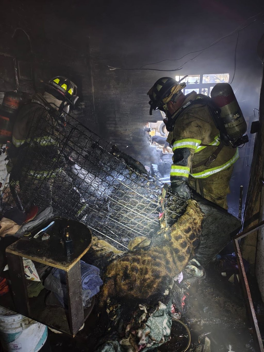 Reacción. La reacción de los Bomberos permitió liquidar el siniestro antes de que se extendiera a otras áreas de la casa.
