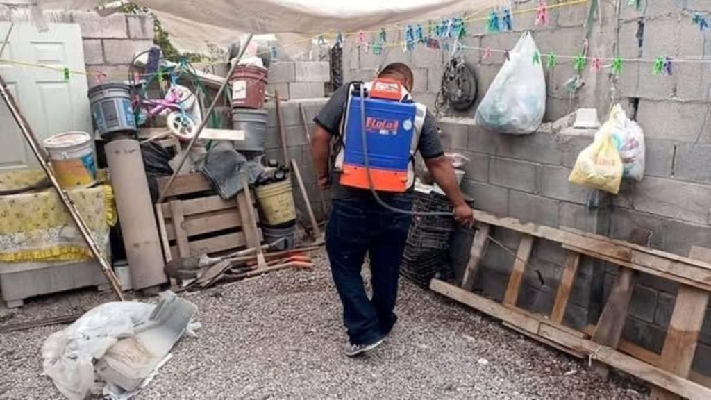 Programa. Se han intensificado los operativos de fumigación y control sanitario en diversos sectores del municipio.