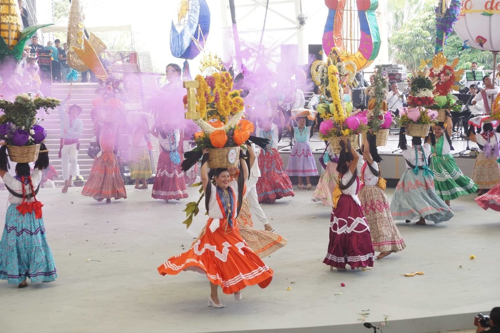 El primer Lunes del Cerro arrancó este 21 de julio en Oaxaca con danza, música y tradición; sigue en vivo la celebración.