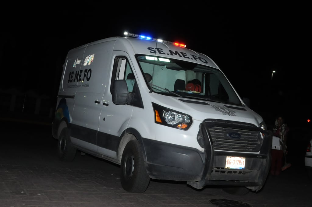 Hecho. Cuerpos de auxilio y del orden se movilizaron al recibir el reporte sobre una persona sin vida por la salida a Parral.