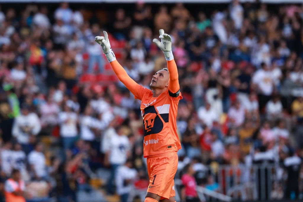 Estrella. El exjugador del PSG fue presentado ante la afición con el gafete de capitán, dejando muy buenas sensaciones.