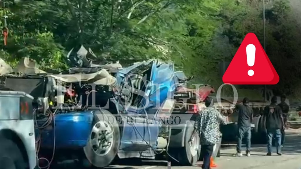 Trailero muere aplastado por toneladas de acero en la 'Súper' Durango-Mazatlán | VIDEO