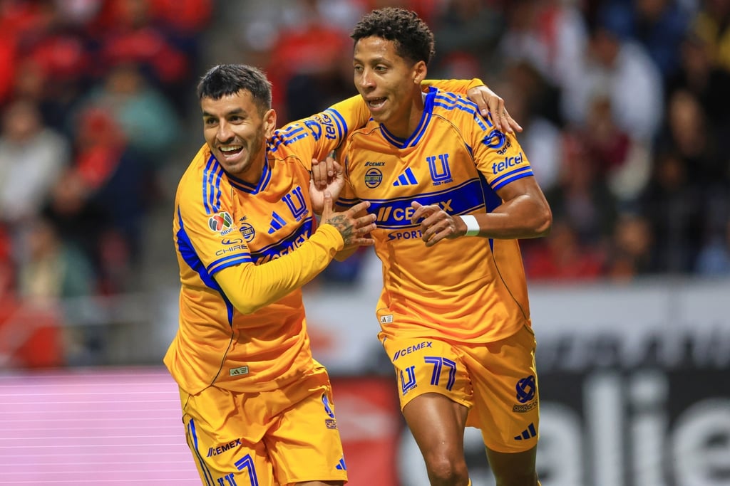 Posiciones. Pachuca lidera la tabla del torneo con paso perfecto, seguido por Monterrey, Tigres y Toluca, los tres con seis puntos. Cruz Azul se mete en la quinta posición tras golear a León.