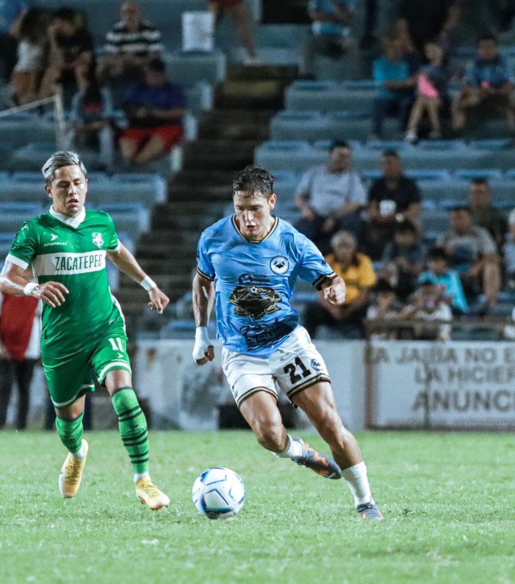 Perfil. Canterano de Pumas y defensa central de posición, Oteo se suma al equipo verdiblanco.