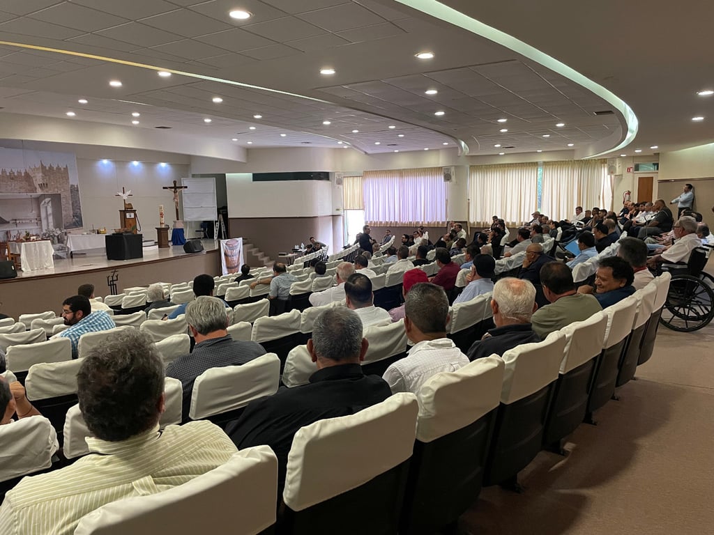 Objetivo. Los sacerdotes duranguenses se encuentran en una semana de formación para brindar un mejor servicio.
