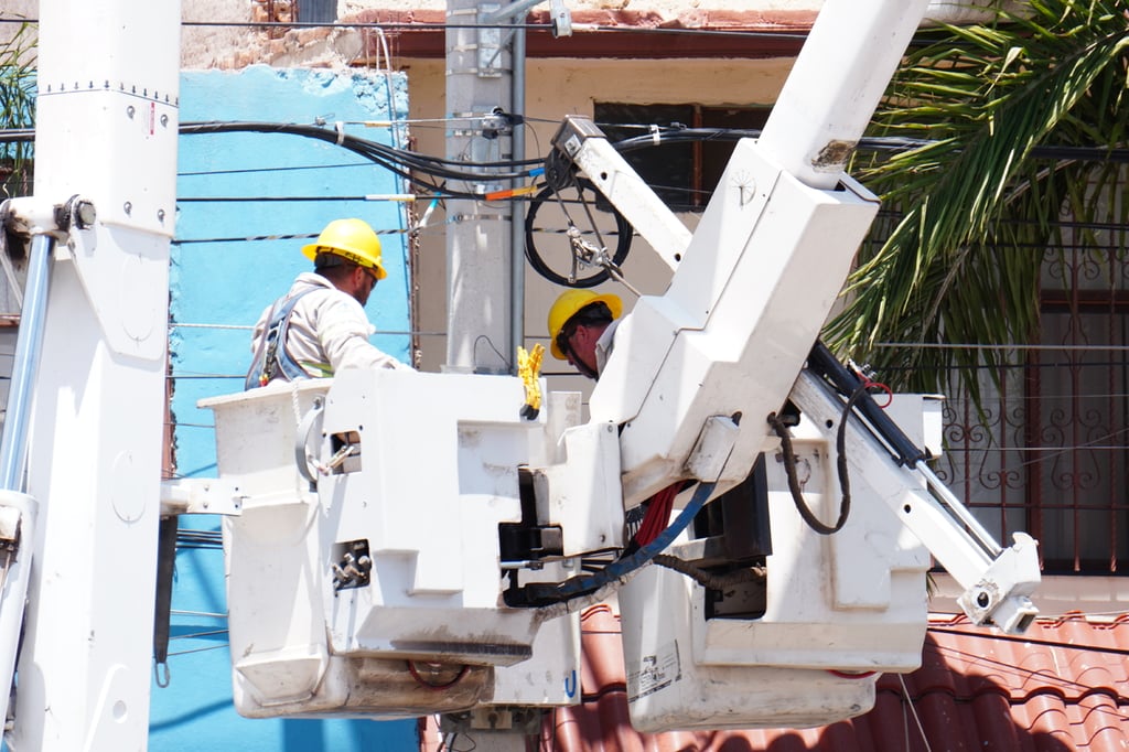 Empresas exigen pago tras cancelación de planta eléctrica en Lerdo