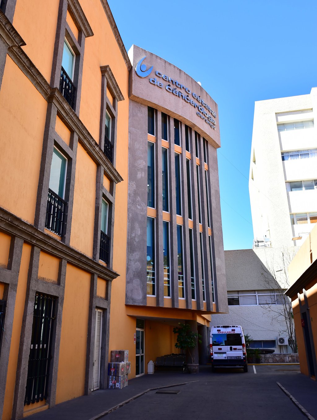 Cecan. Familiares de pacientes oncológicos siguen asegurando que no hay respuesta mientras no lleguen los medicamentos. Salud afirma que ya les dieron respuestas y que algunos medicamentos están por llegar.