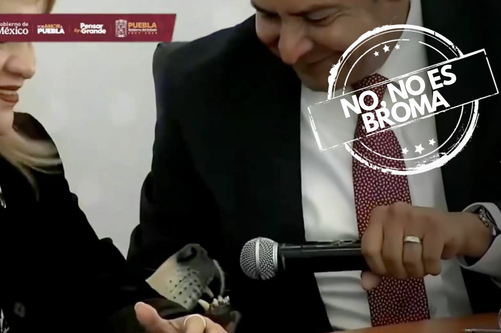 Gobernador de Puebla lleva a su perro a un evento oficial y lo hace 'hablar'