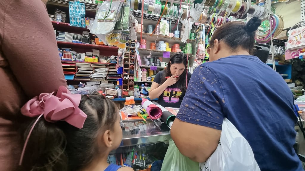Pagos. Llaman padres de familia a maestros a no pedir tantas cosas en este regreso a clases porque los gastos son elevados.