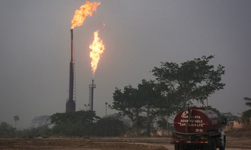 Acusa EUA a 2 mexicanos por sobornos a Pemex