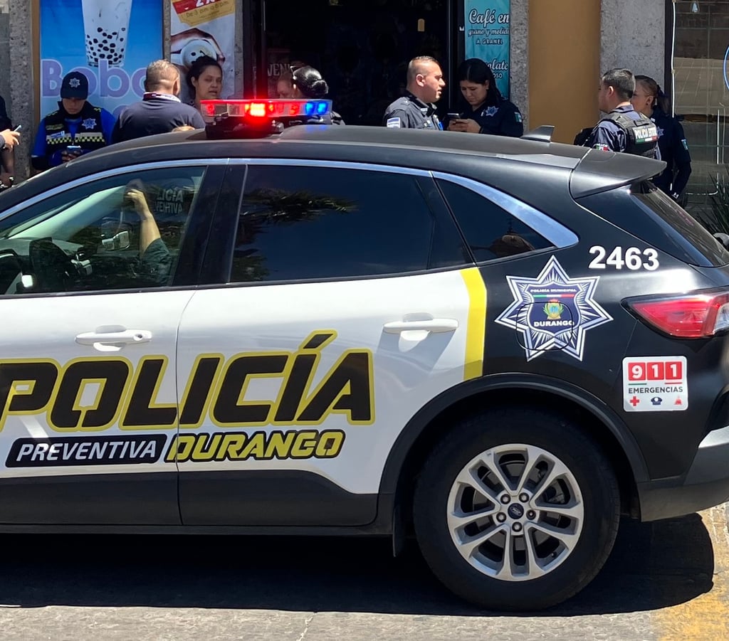 Acción. Un sujeto robó varias prendas de ropa.