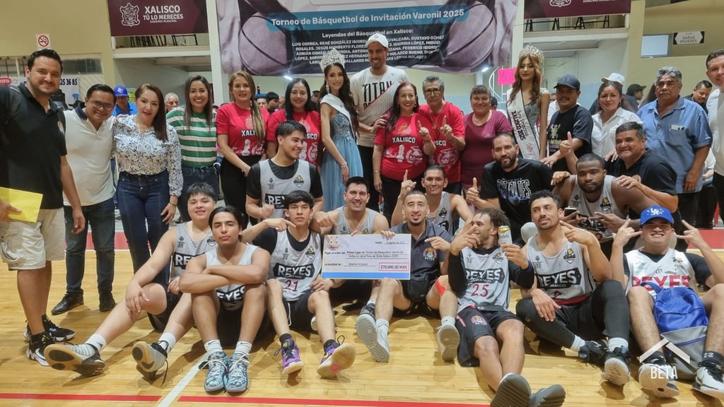 Monarcas. Los Reyes se llevaron el premio de la Feria del Elote en Xalisco, Nayarit.